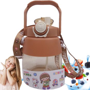   Mintás, színes figurákkal díszített és vállpánttal ellátott 1 literes kulacs gyerekeknek