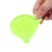 Kicsire összehajtható szilikon tölcsér, zöld szín
